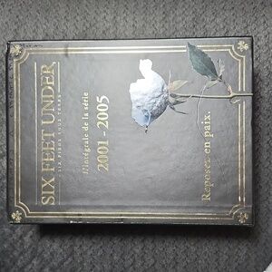 6 Feet Under Seasons 1-5 EN ESPAÑOL!!!!